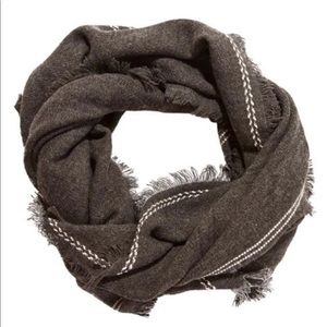 Olive & Pique Lola blanket scarf in charcoal